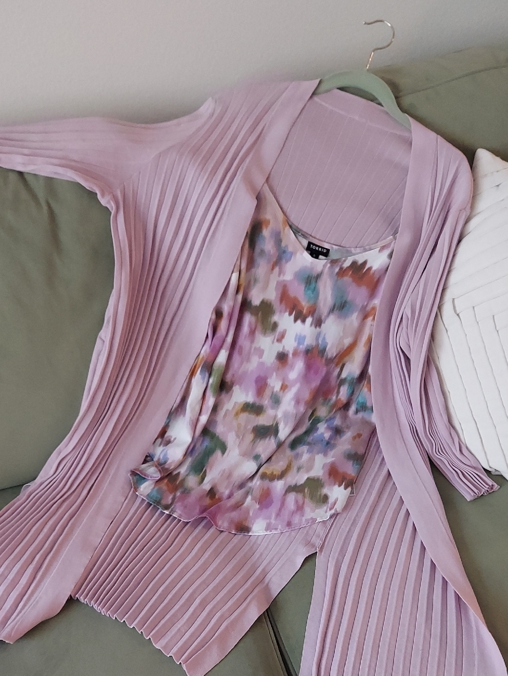 Chico's Lilac Pleated 3/4 Sleeve Duster AND Torrid Ava Flowy Tank - Picture 2 of 12